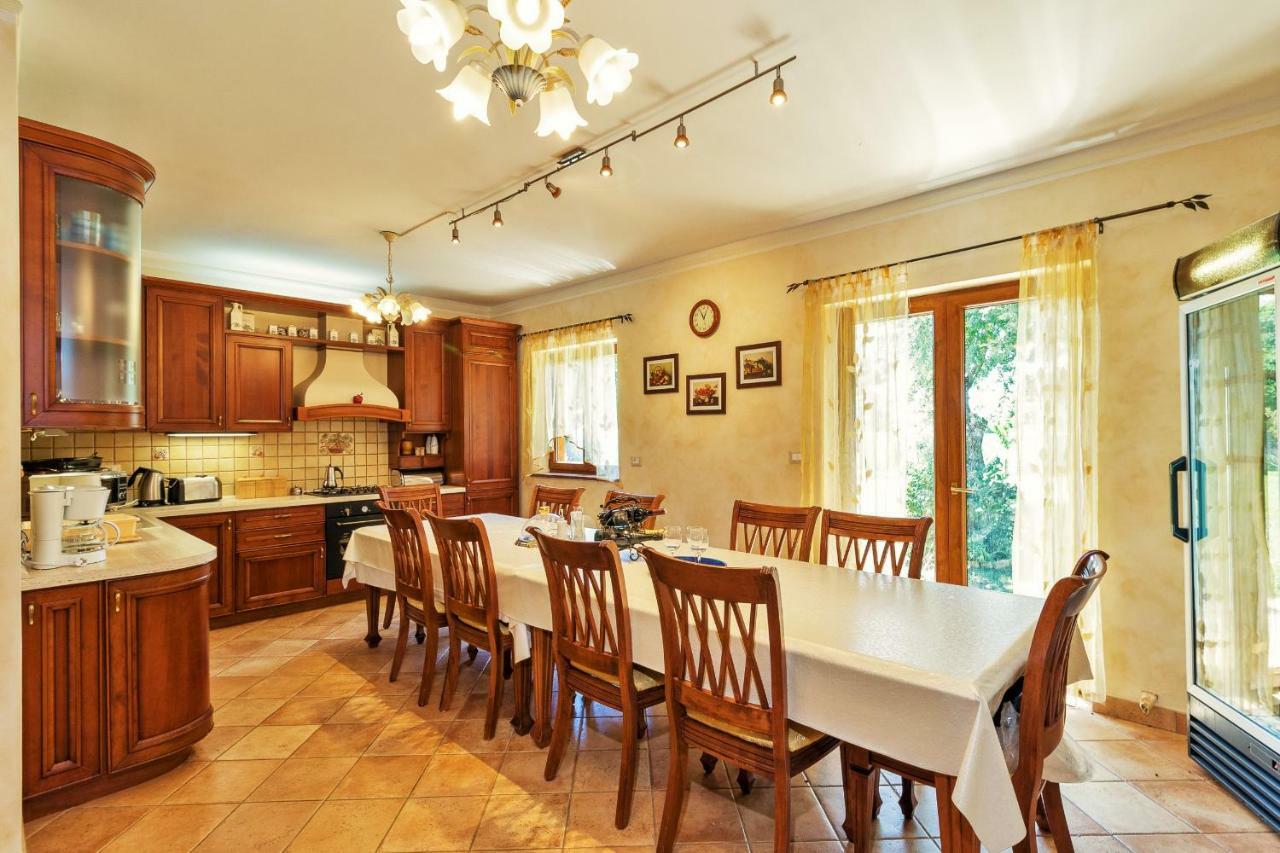 Holiday Home Sarita Šišan Eksteriør billede